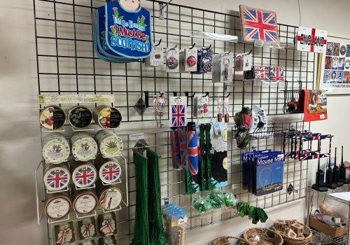 Various Britain-themed knick-knacks